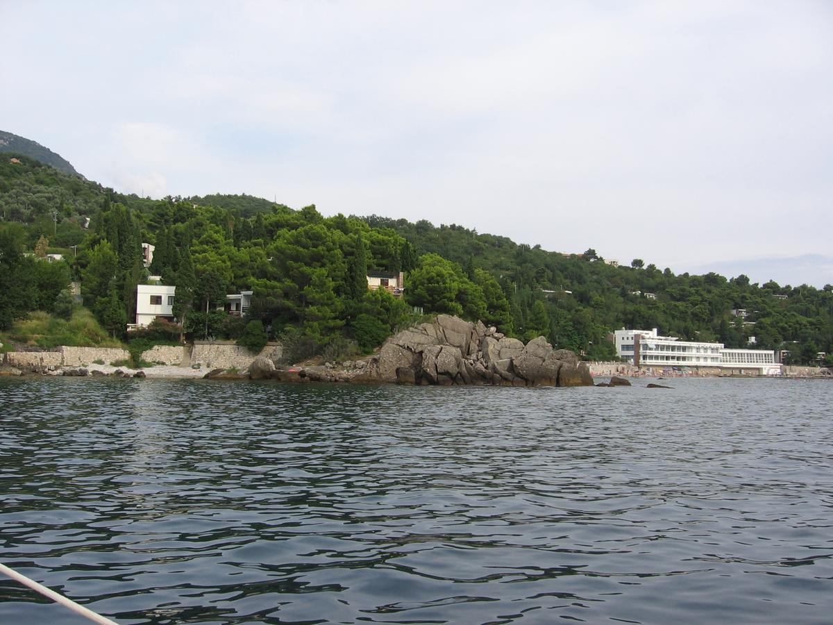 Bg Apartman Sutomore Exterior foto